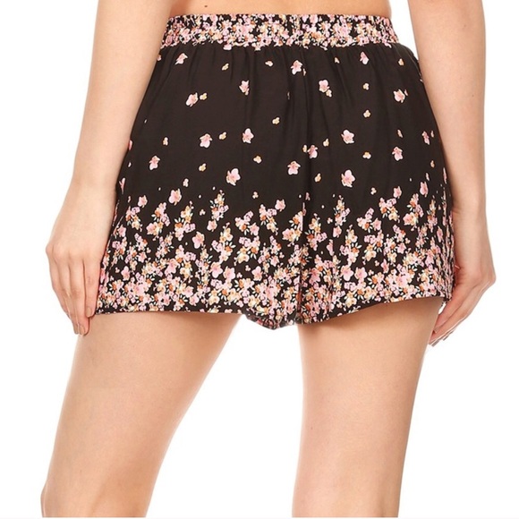 Floral printed shorts with front sash - Picture 4 of 4